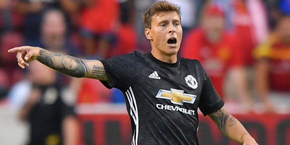 Neville Sebut Lindelof Tunjukkan Aksi Terbaik di MU