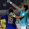 Kiper Persegres Ini Kebobolan 26 Gol Hanya Dari Lima Laga