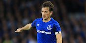 Bek Raja Assist Premier League: Leighton Baines