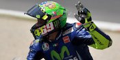 Rossi Serahkan Helm Mugello ke Keluarga Hayden