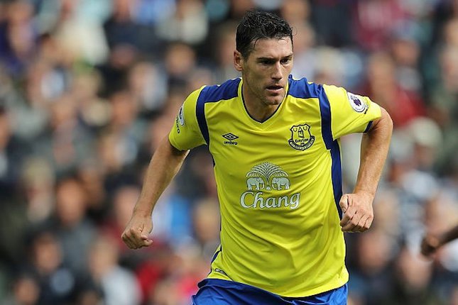1. Gareth Barry (125 kartu kuning)