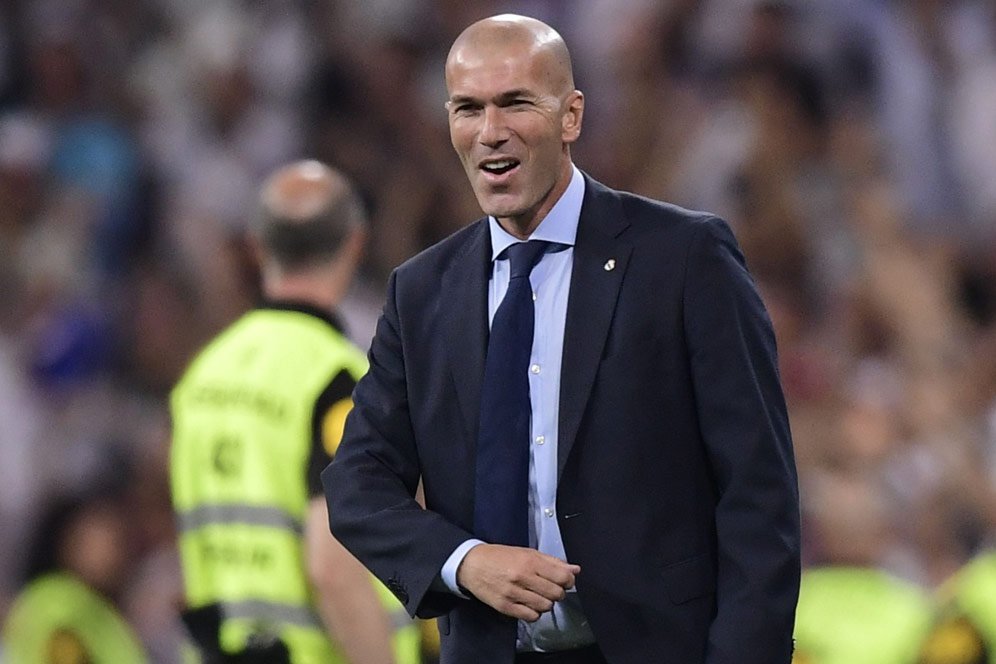 'Zidane Dibantu Para Pemain Madrid'