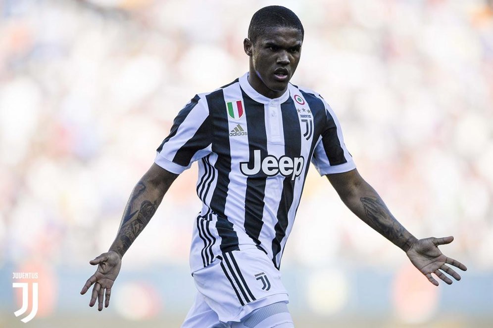 Douglas Costa Ingin Menangkan Semua Trofi Bersama Juventus