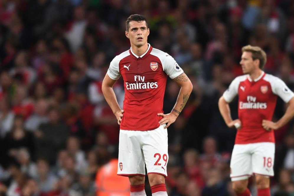 Rekor Disiplin Buruk, Xhaka Dibantu Wenger 'Hitung Kartu'