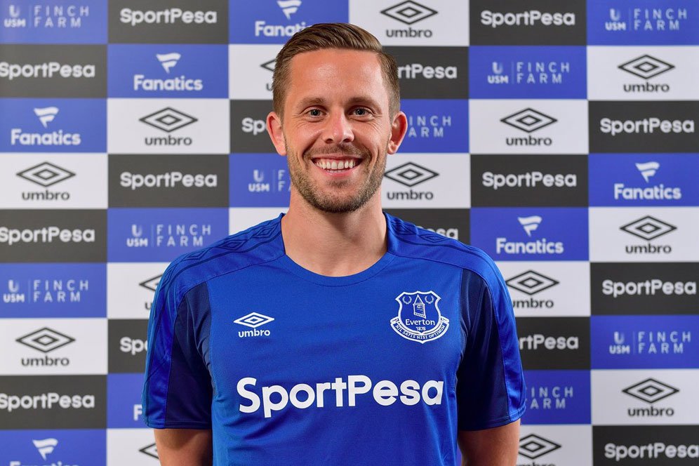 Video: Gol Debut Keren Abis Ala Sigurdsson