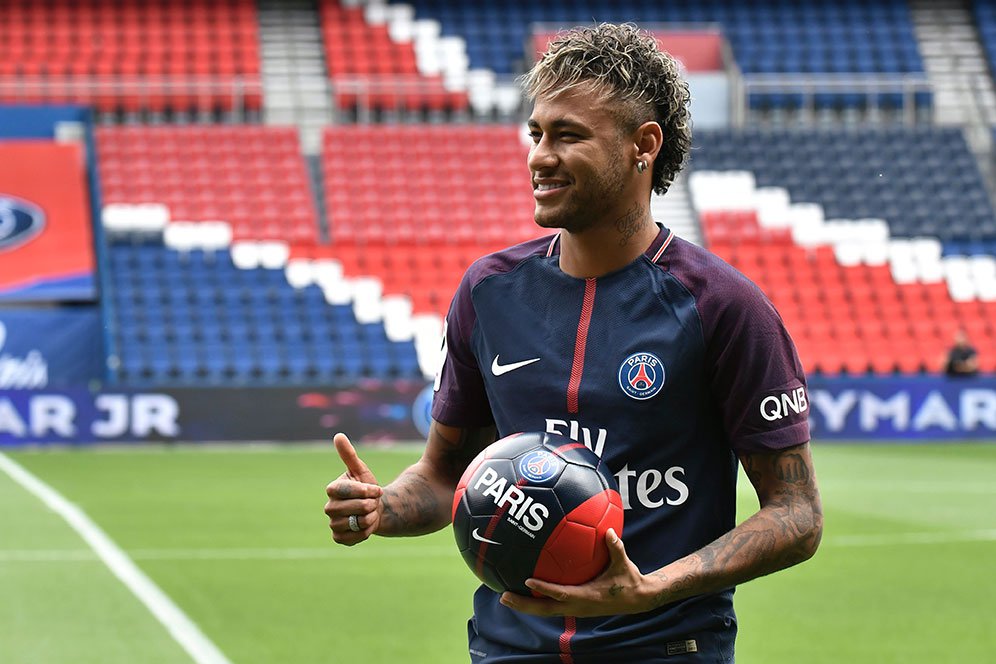 Opini Conte Terkait Fenomena Transfer Neymar