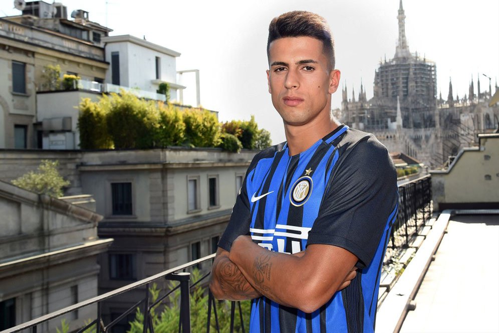 Untuk Cancelo, Valencia Tak Akan Beri Diskon ke Inter