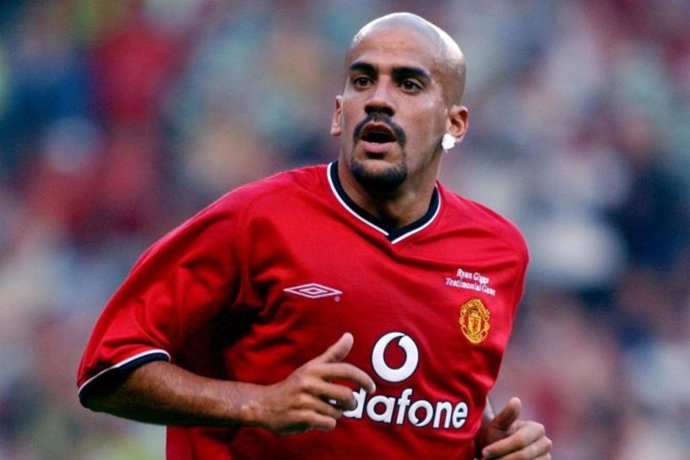 Benarkah Roy Keane yang Hancurkan Karir Juan Sebastian Veron di Manchester United?