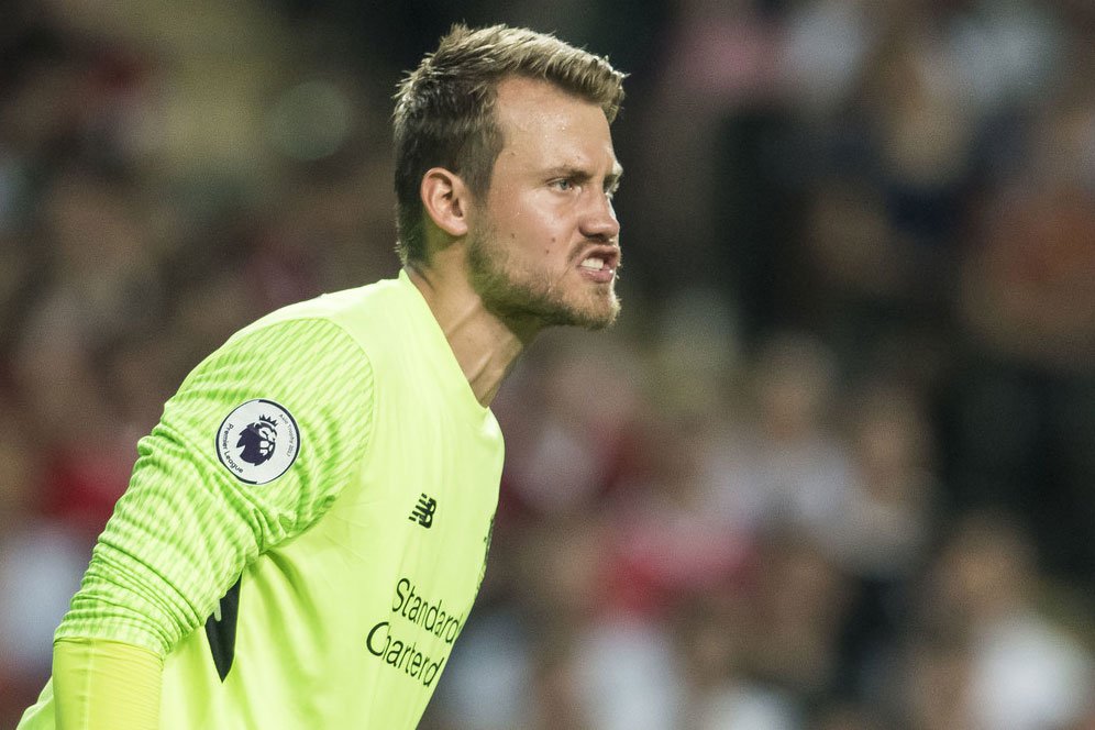 Hanya Jadi Cadangan, Mignolet Angkat Kaki Dari Liverpool?