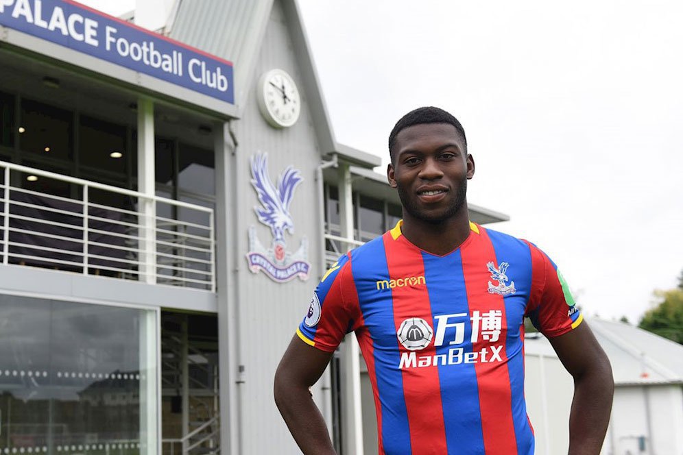 Fosu-Mensah Jadi Pemain Penting di Crystal Palace