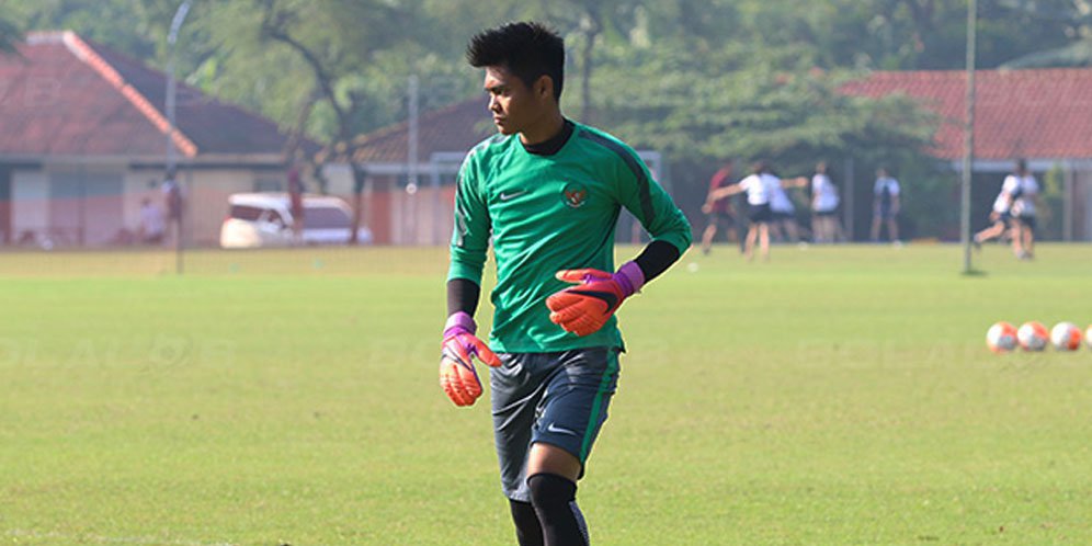 Meninggalnya Atlet Paralayang Ardi Kurniawan Buat Kiper Arema FC Berduka
