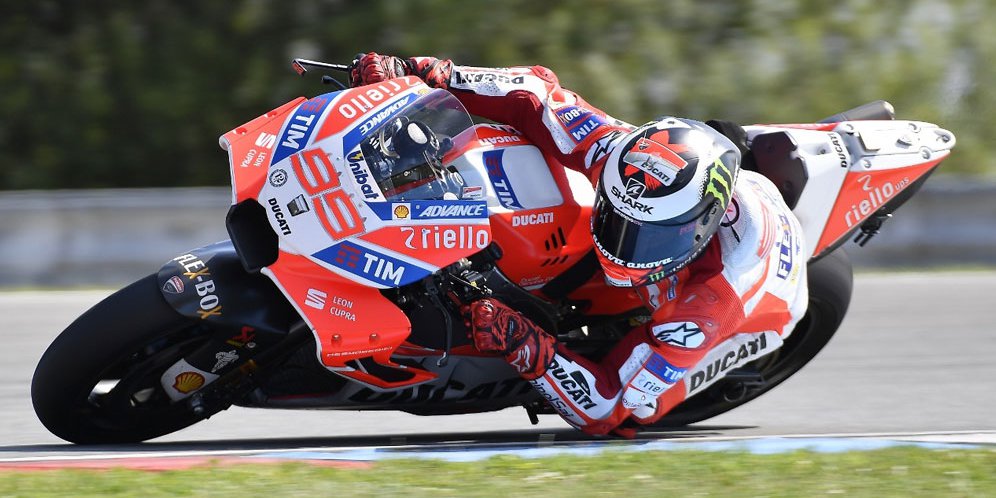 Soal Gelar, Lorenzo Sebut Dovizioso Masih Punya Peluang