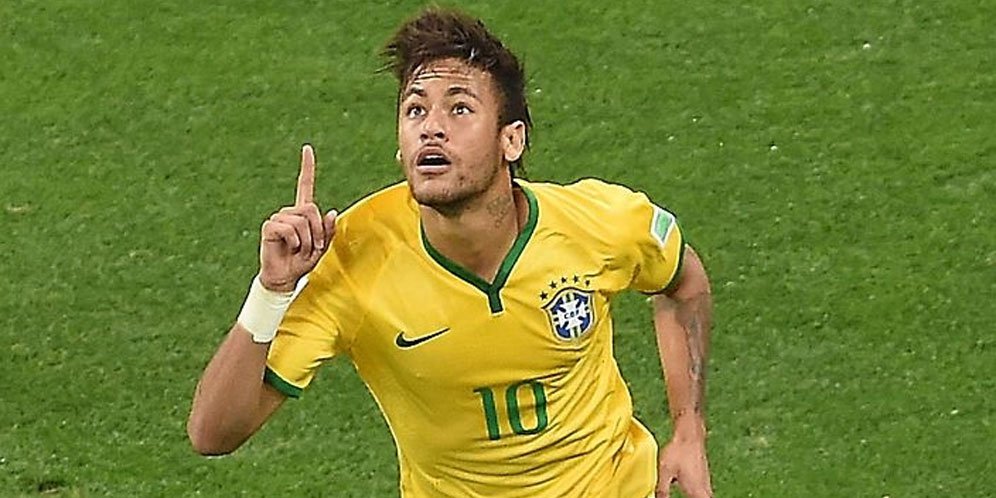 Neymar Dirasa Tak Pantas Sandang Ban Kapten Brasil