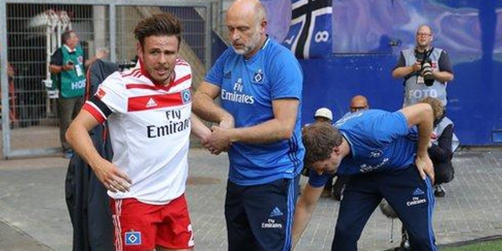 5 Pemain Yang Mengalami Cedera Saat Selebrasi 5 Pemain Yang Mengalami Cedera Saat Selebrasi