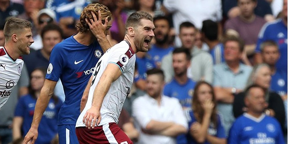 Sam Vokes Usai Pecundangi Chelsea: Kemenangan Masif!