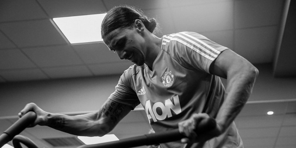 Hargreaves Yakin Ibra Akan Cetak Minimal 15 Gol di MU