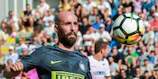 Reuni Mantan Batal, Borja Valero Bertahan di Inter Milan