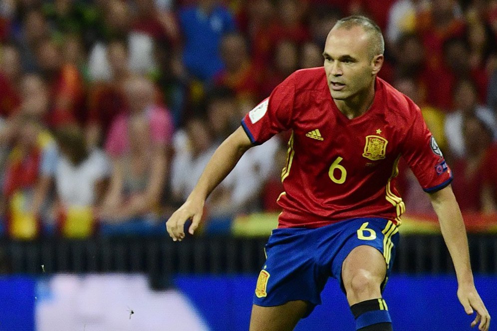 Iniesta Gantung Sepatu Usai Piala Dunia 2018?