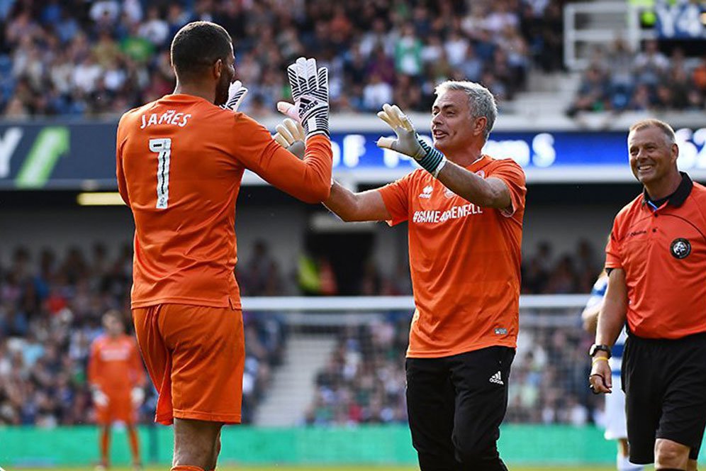 Gokil Abis, Beginilah Jika Mourinho Jadi Kiper