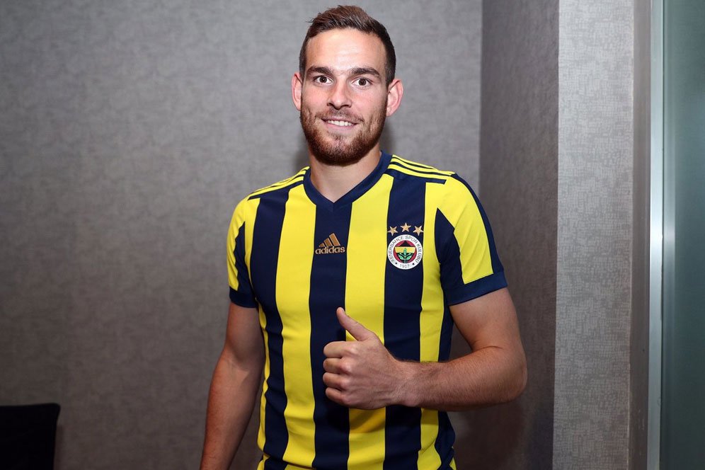 Tottenham Resmi Pinjamkan Janssen ke Fenerbahce