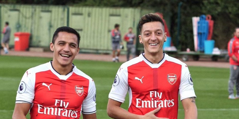 Arsenal Harus Keluarkan 80 Juta Pounds Untuk pengganti Ozil Atau Sanchez