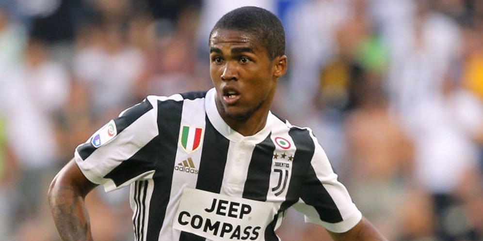 Juventus Akan Permanenkan Douglas Costa