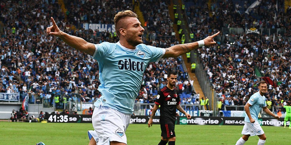 Immobile Tertawakan Isu Chelsea