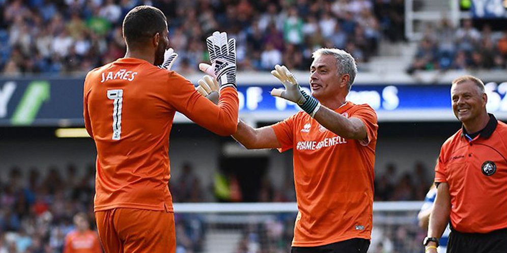 Gokil Abis, Beginilah Jika Mourinho Jadi Kiper