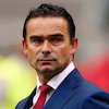 Bukan ke MU, Marc Overmars Merapat ke Barcelona?