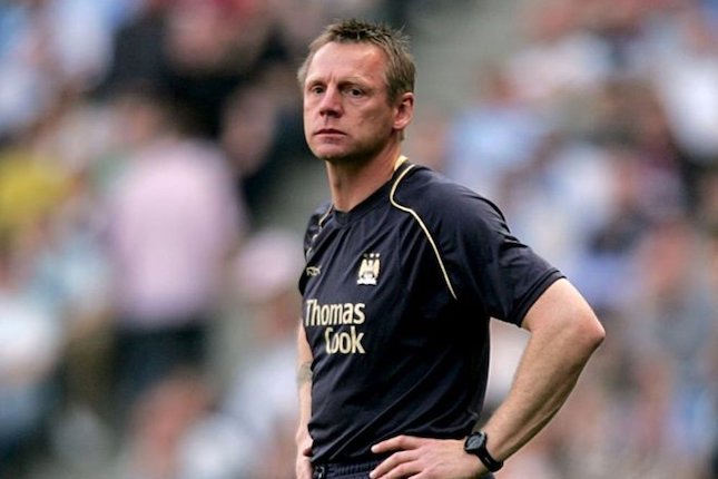 9. Stuart Pearce - Nottingham Forest, Newcastle United, West Ham, dan Manchester City