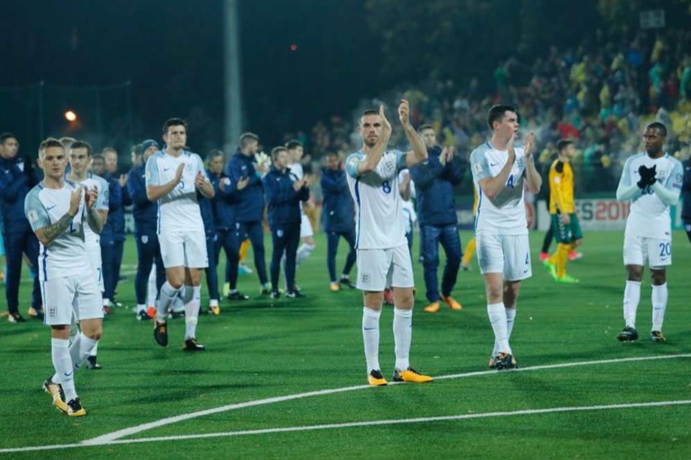 Wow! Timnas Inggris Dilarang Nongkrong di Starbucks. Ada Apa?