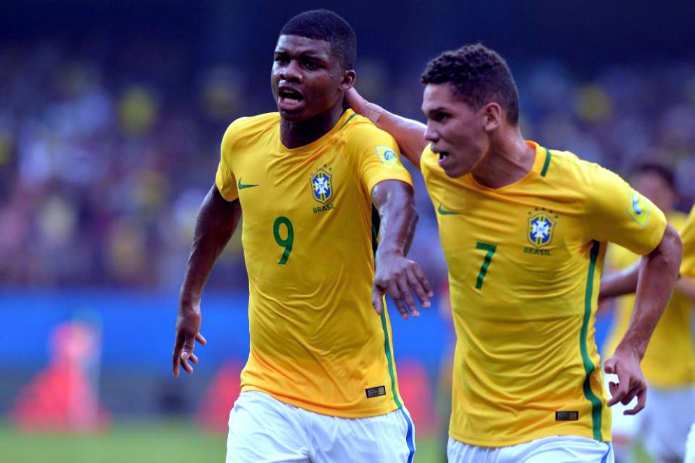 AC Milan Siap Bersaing dengan Barca untuk Dapatkan Penyerang Muda Brasil Ini AC Milan Siap Bersaing dengan Barca untuk Dapatkan Penyerang Muda Brasil Ini
