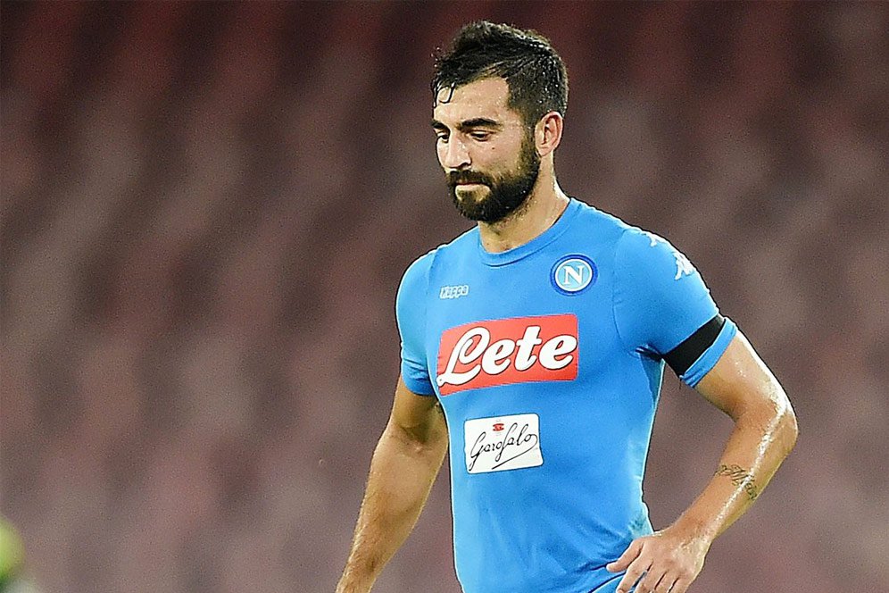 Albiol Percaya Napoli Bisa Bersaing dengan Juventus Musim Ini