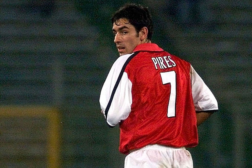 Kisah Sedih Robert Pires di Arsenal: Sering Dihina Gary Neville saat Jumpa MU