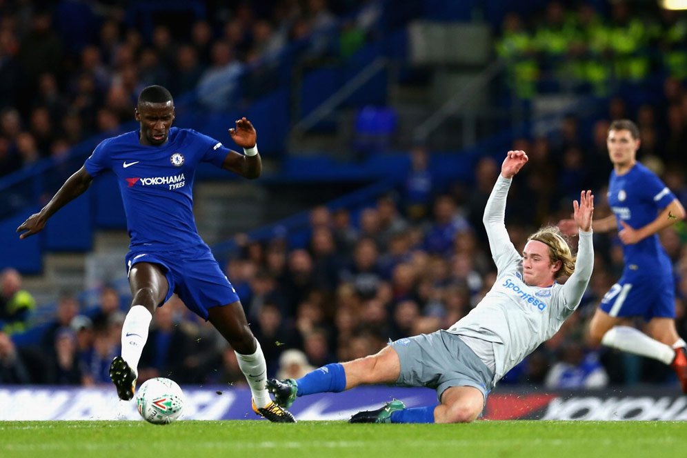 Tampil Apik Lawan Chelsea, Tom Davies Berharap Everton Bangkit