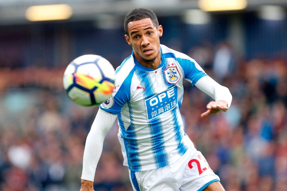 Gelandang Huddersfield Klaim MU Tak Akan Juara Musim Ini