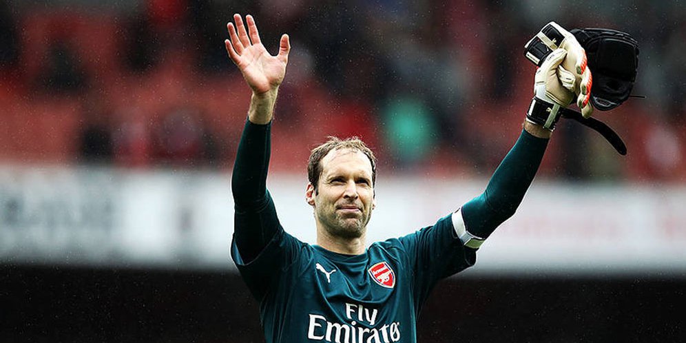 Cech Tak Setuju Tottenham Disebut Rival Arsenal