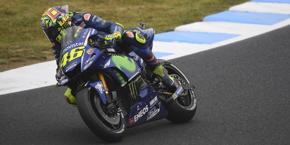 Bahu Valentino Rossi Masih Sakit Usai Jatuh di Motegi Bahu Valentino Rossi Masih Sakit Usai Jatuh di Motegi