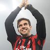 Kaka Pakai Seragam Milan, Sang Ibu Menangis Haru