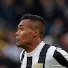 Juventus Tolak Lepas Alex Sandro ke PSG