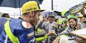 Ini Caranya Dapetin Tanda Tangan Asli Valentino Rossi, Mau Tahu? Ini Caranya Dapetin Tanda Tangan Asli Valentino Rossi, Mau Tahu?