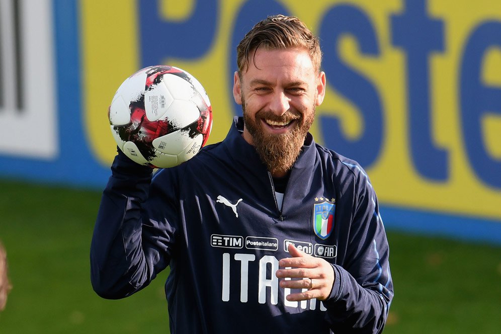 Sikap Jantan De Rossi Usai Italia Disingkirkan Swedia Sikap Jantan De Rossi Usai Italia Disingkirkan Swedia