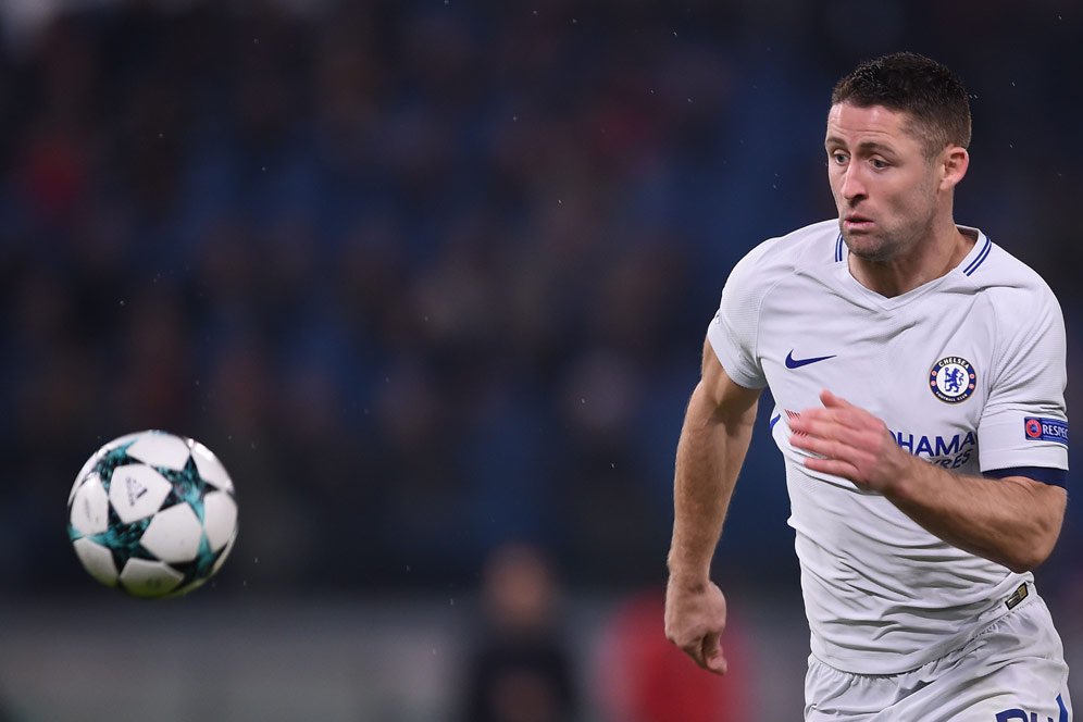 Cahill Fit untuk Ladeni Brasil di Wembley