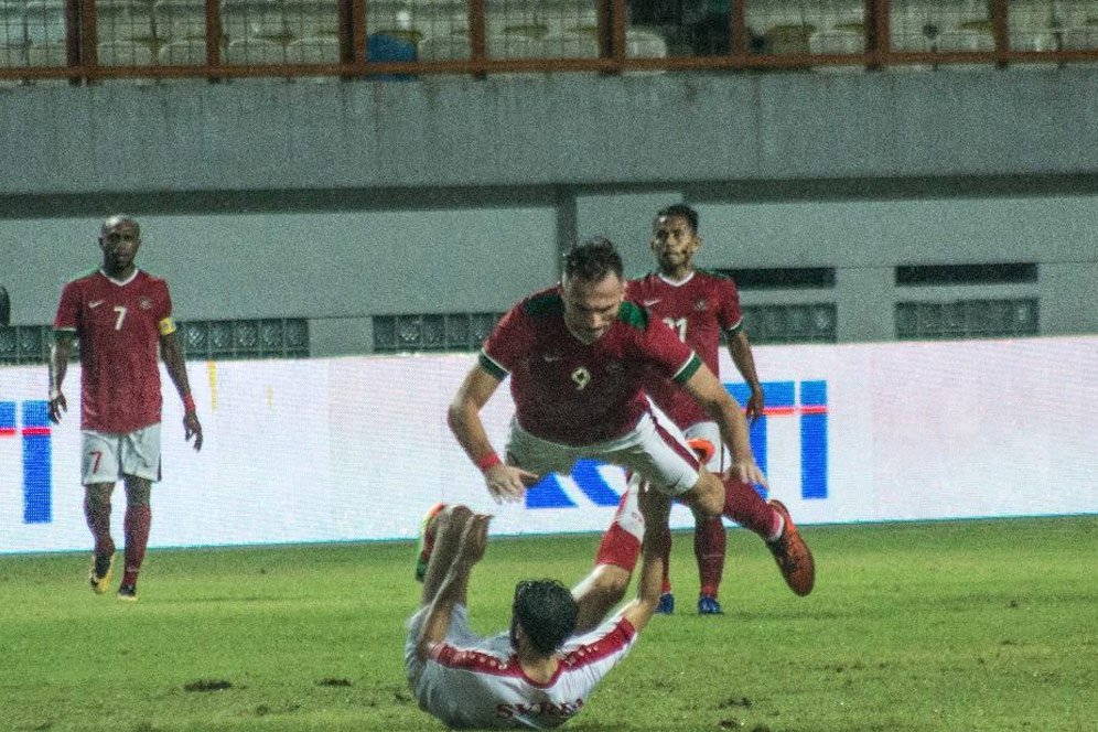 Luis Milla Sanjung Peforma Spaso