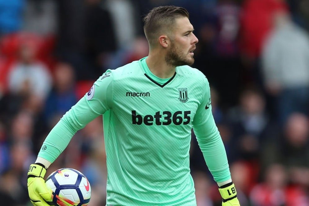 Diincar Liverpool, Stoke Banderol Butland Selangit?