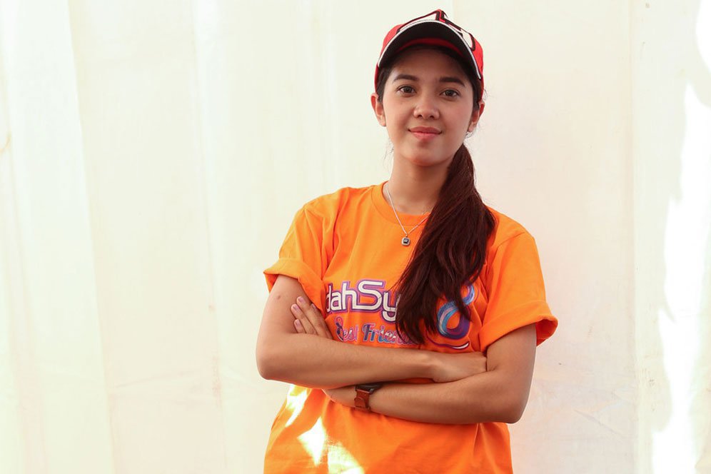 Raya Kitty, Pesinetron Cantik yang Juga Pembalap Motor Raya Kitty, Pesinetron Cantik yang Juga Pembalap Motor