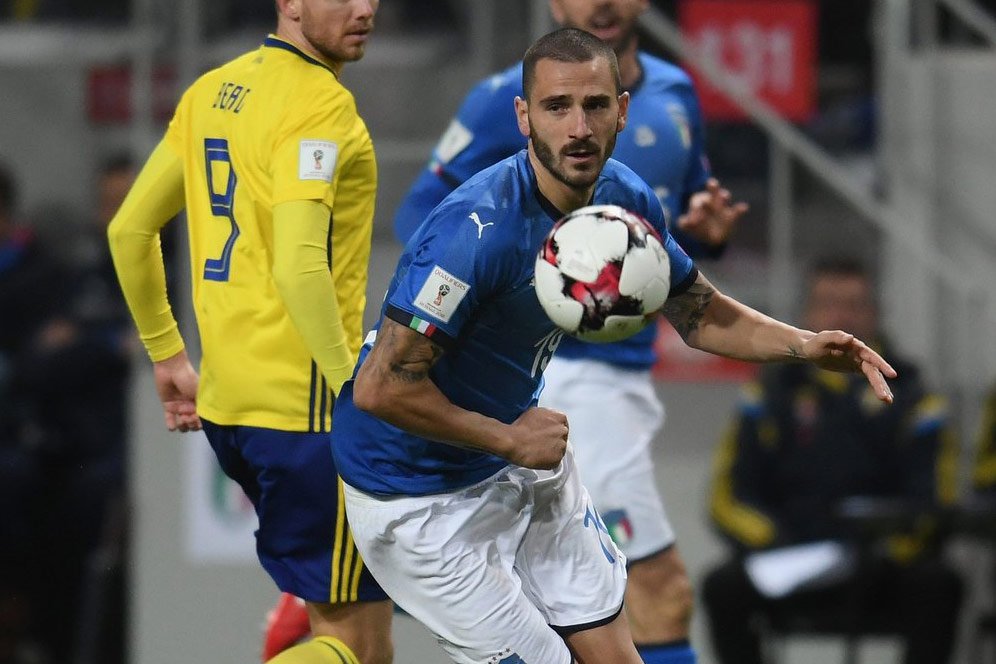 Bonucci Kecewa Kepemimpinan Wasit di Laga Swedia vs Italia Bonucci Kecewa Kepemimpinan Wasit di Laga Swedia vs Italia