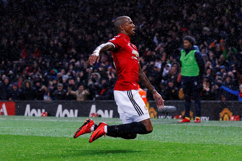 Cetak Dua Gol Cantik, Jose Mourinho Puji Ashley Young