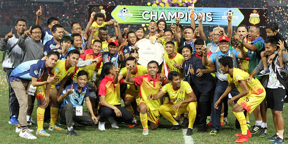 Kaledoskop Sepakbola Indonesia 2017: Kontroversi dan Kering Prestasi
