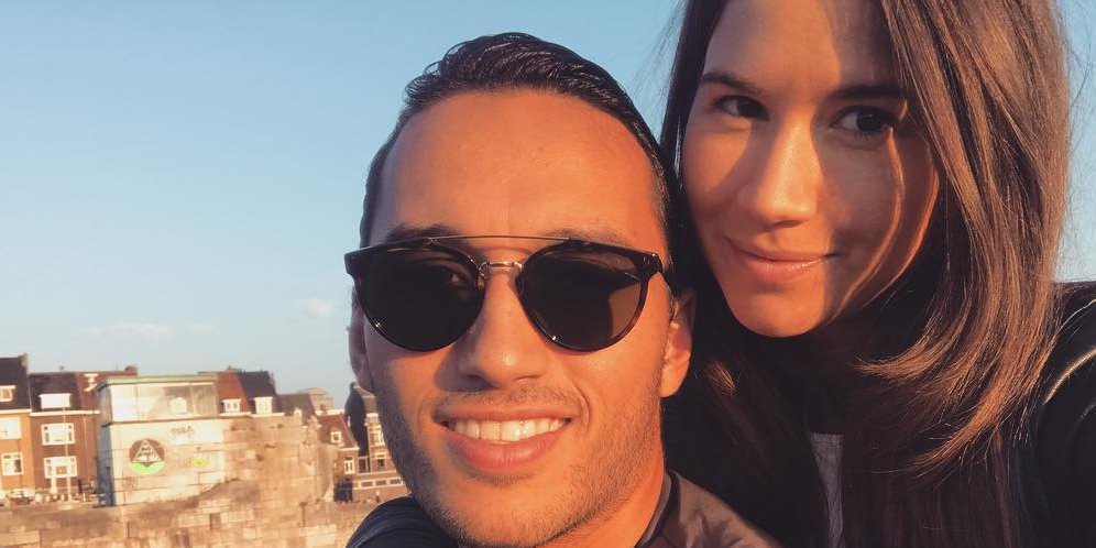 Pamer Kemesraan, Ezra Walian dan Pacar Bikin Warganet Baper